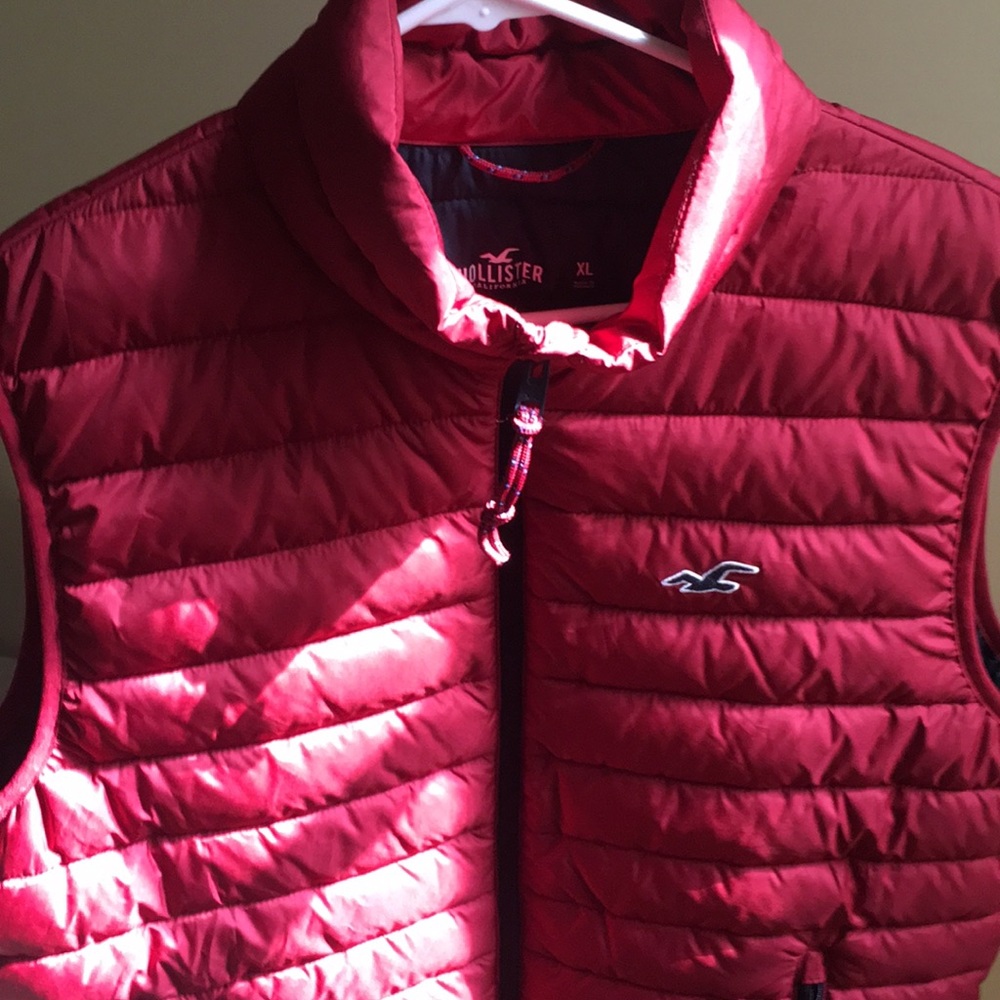 Hollister men's red vest